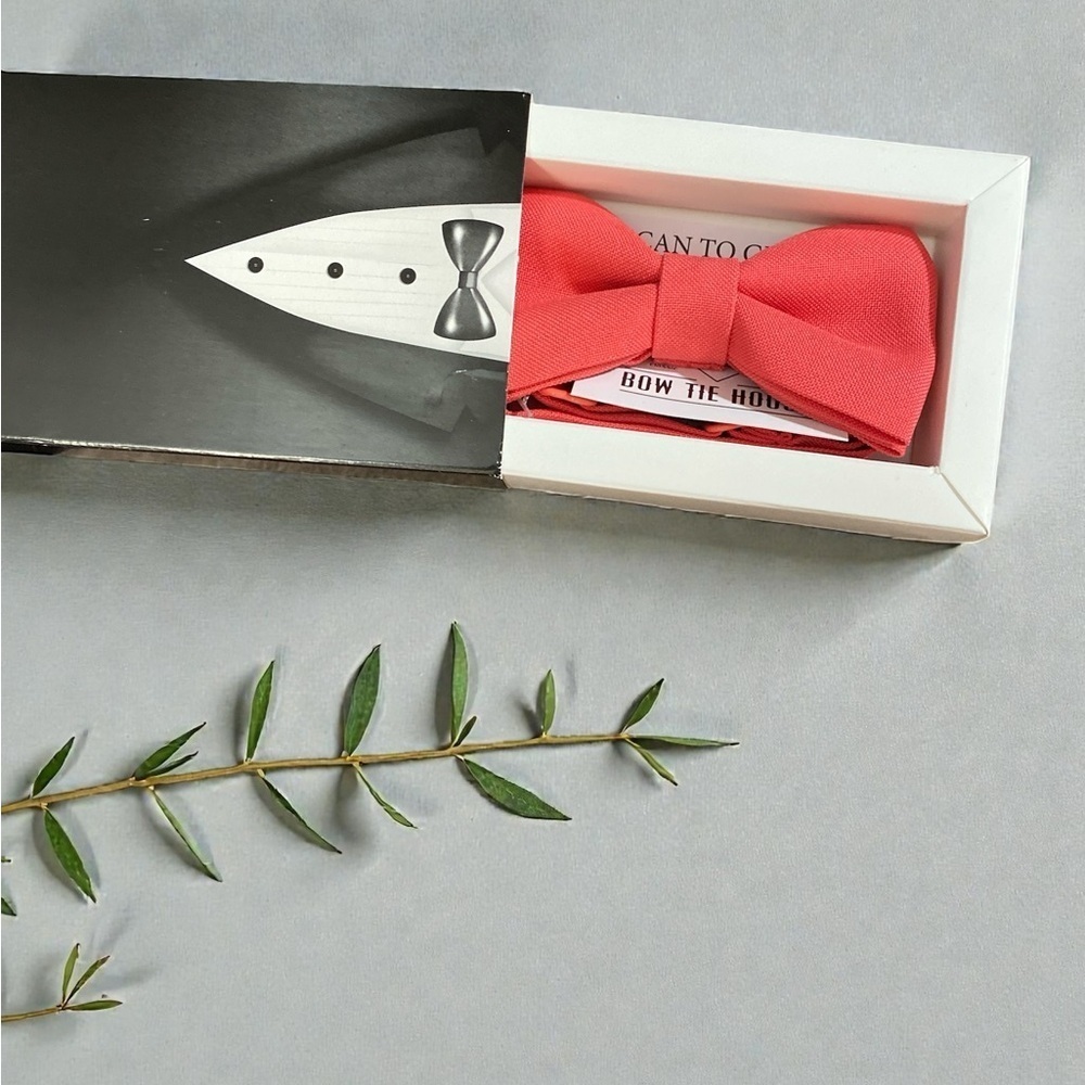 Baby or small child Elegant Coral Bow Tie